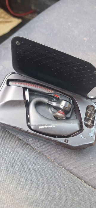 vând cască bluetooth inteligenta ii perfecta stare de funcționare