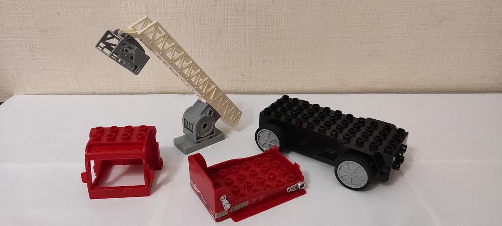 Машинка конструктор