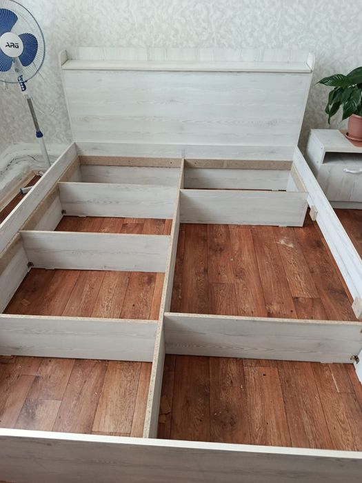 Кровать с ящиками