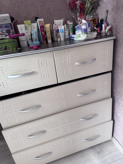 Комод и 2 тумбочки