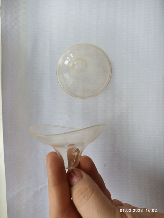 Силиконовые накладки на соски для кормления грудью