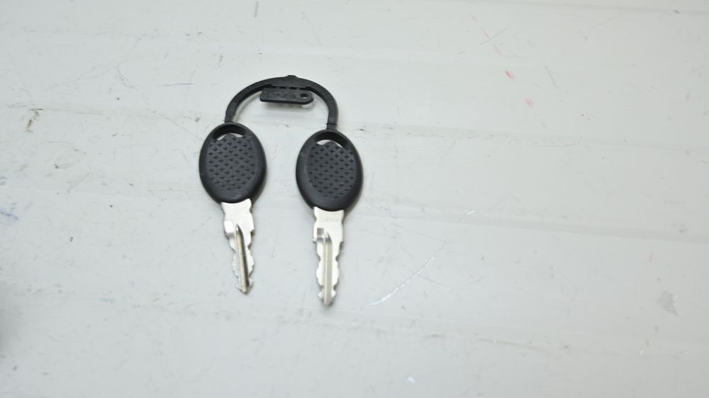 Aprilia Sportcity 125 - 150 / Atlantic / Peugeot Buxy  Contact Cu Chei