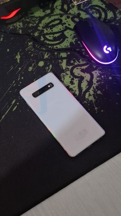продам самсунг s10+