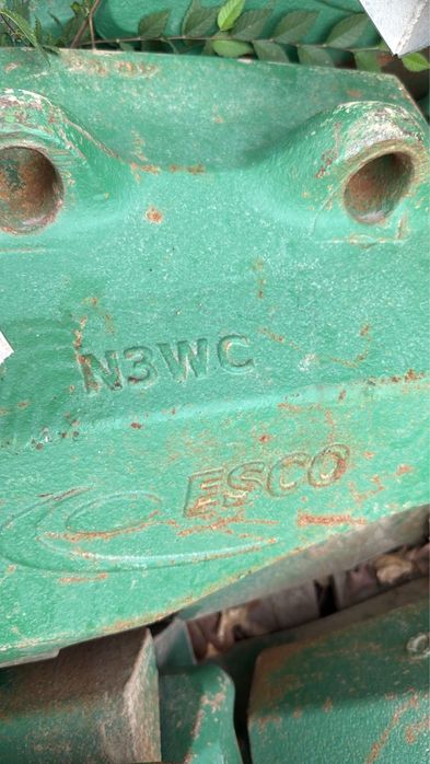 Защита Ковша Esco HITACHI