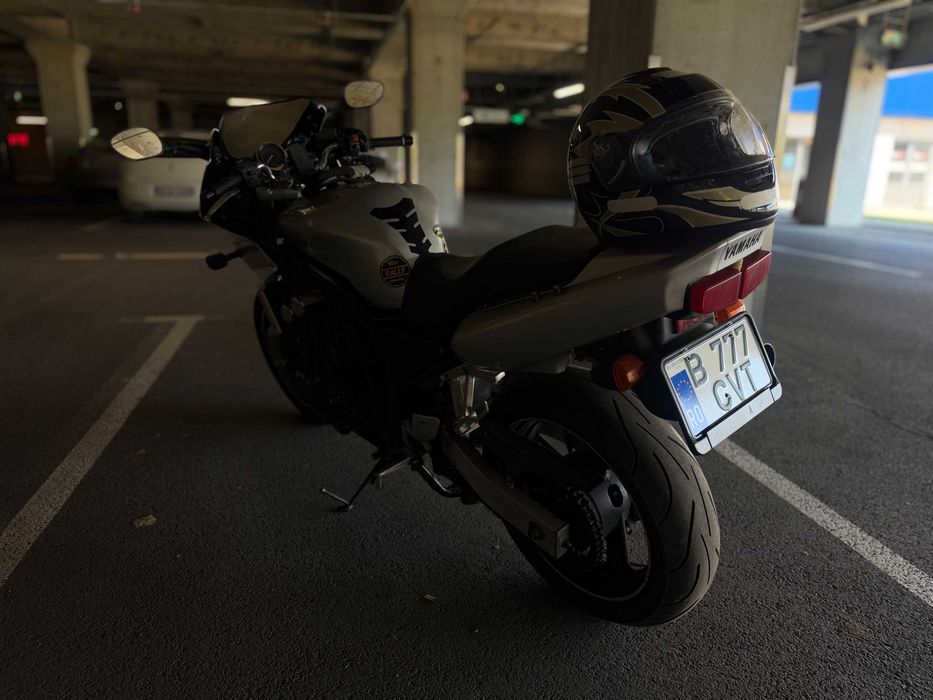 Vand Yamaha FZS600 Fazer Sport-Touring