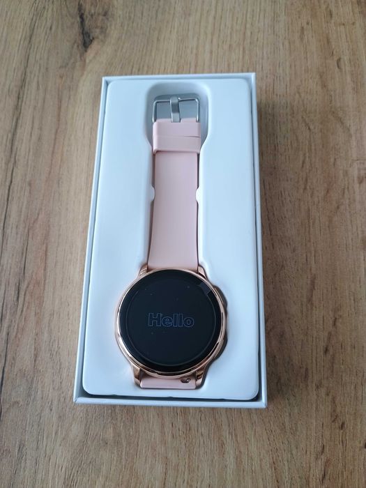 Smart Watch , Смарт часовник , Дамски часовник- злато, сребро и