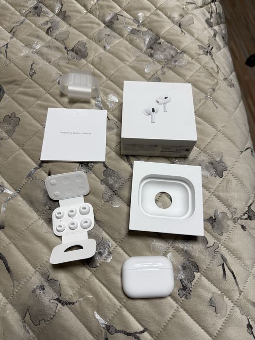 Слушалки Airpods Pro 2