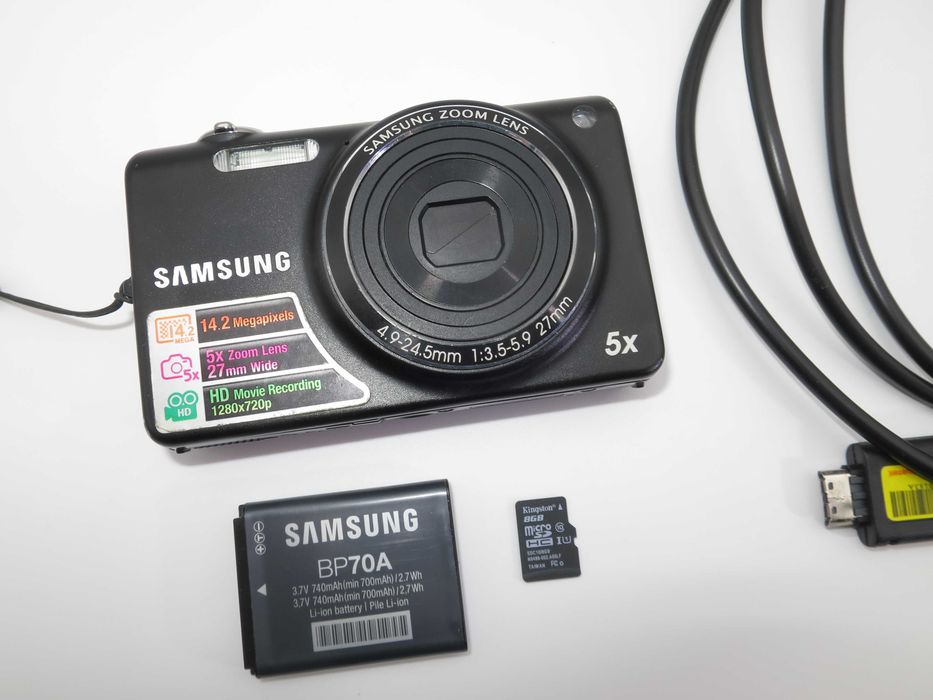 Samsung ST65 ултра компактен цифров фотоапарат, черна дигитална камера, в отлично състояние, пълен комплект, работи супер.