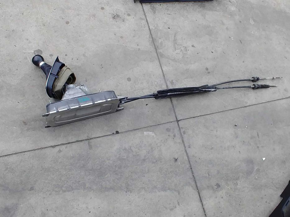 timonerie maneta schimbator 2.0 tdi  vw golf 6  5 trepte  1k0711061b 1k0711049ch