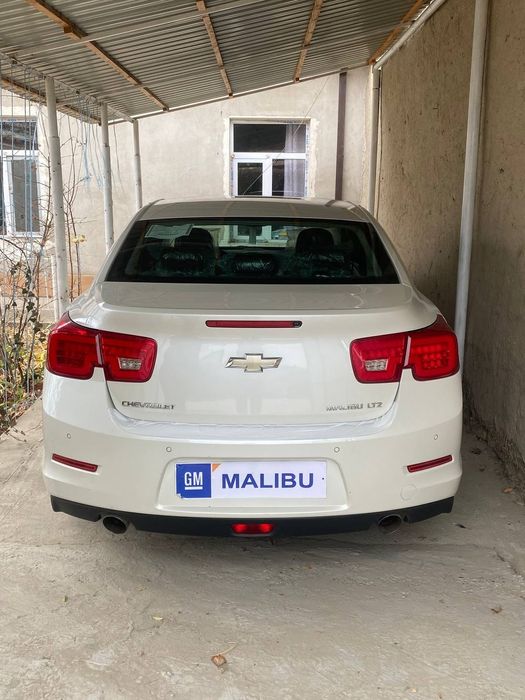 Малибу машинаси сотилади