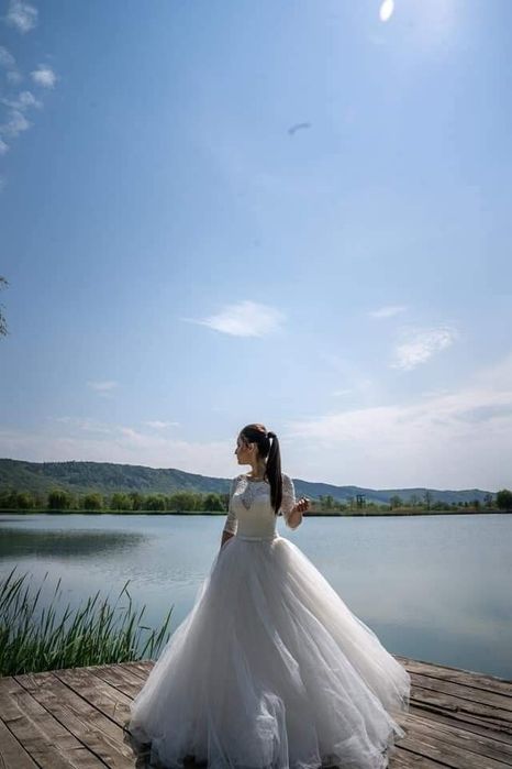 Vând rochii de Mireasa