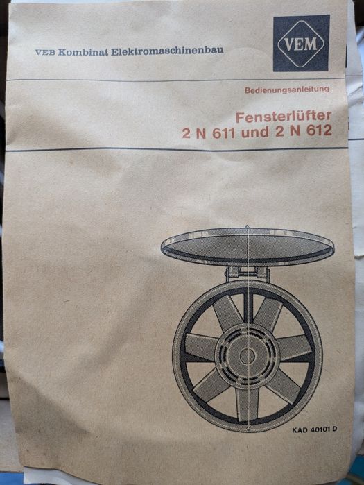 Donez doua ventilatoare de fereastra vintage
