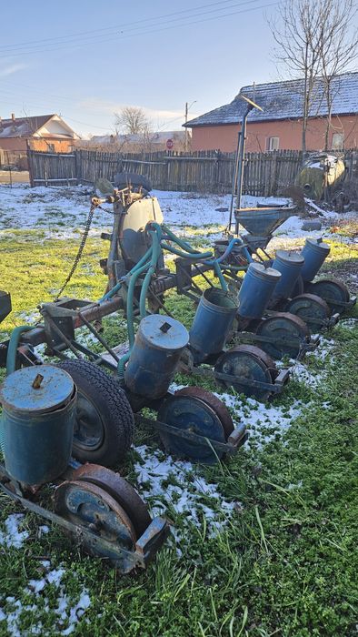 Semănătoare Porumb / Floarea-Soarelui ,de Piatra Neamț, cu 6 rânduri