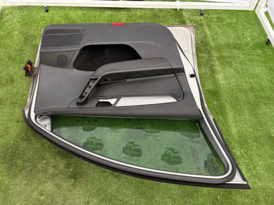 USA PORTIERA FATA STANGA VOLKSWAGEN PASSAT B7 2.0 DIESEL 2014 COD OEM 3AA831055 / BREAK (Universal) 2010-2014