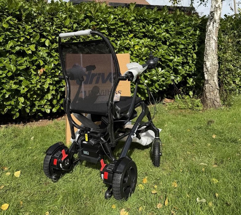 AirFold Carbon Power Wheelchair - Висок Клас Карбонова Акумулаторна