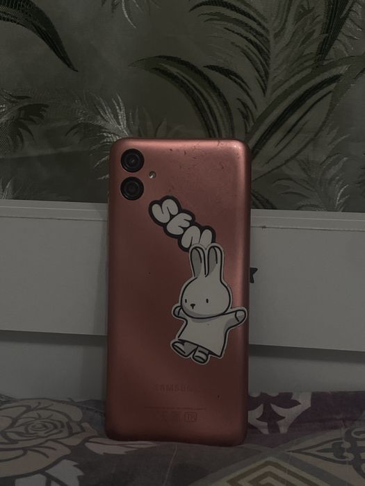 Samsung A04e продам