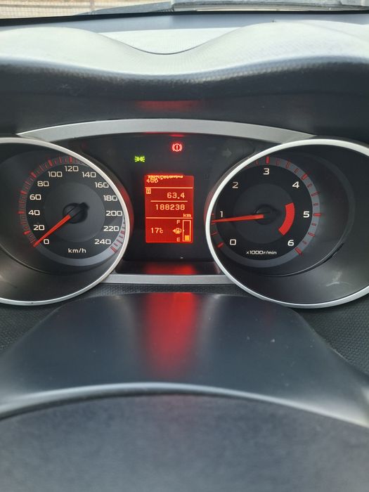 Vând mitsubishi Outlander