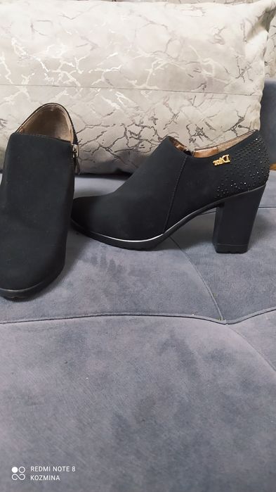 Осенние классические ботинки