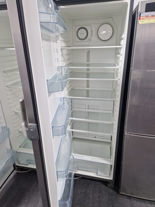 Хладилник Electrolux 360 литра Охладител