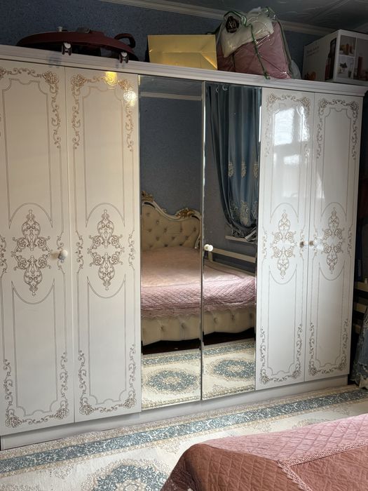 Продам спальный гарнитур