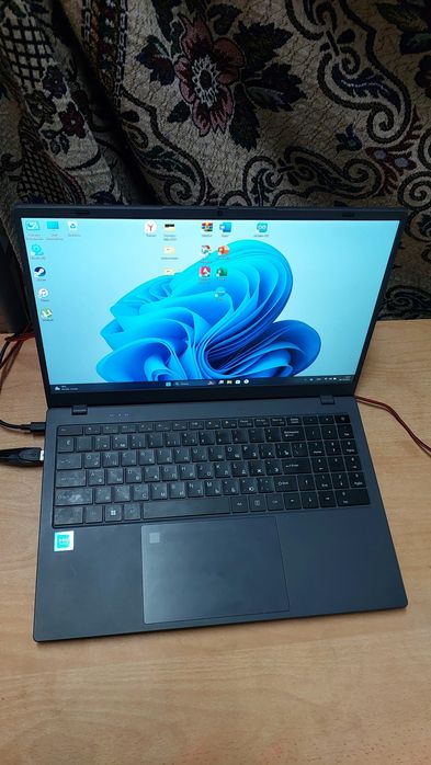 Castom Desktop - 3BAJJ33