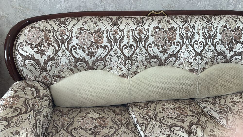 Диван в отличном состоянии