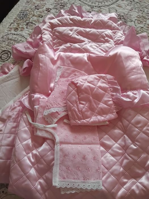 Продам комплект для малышки
