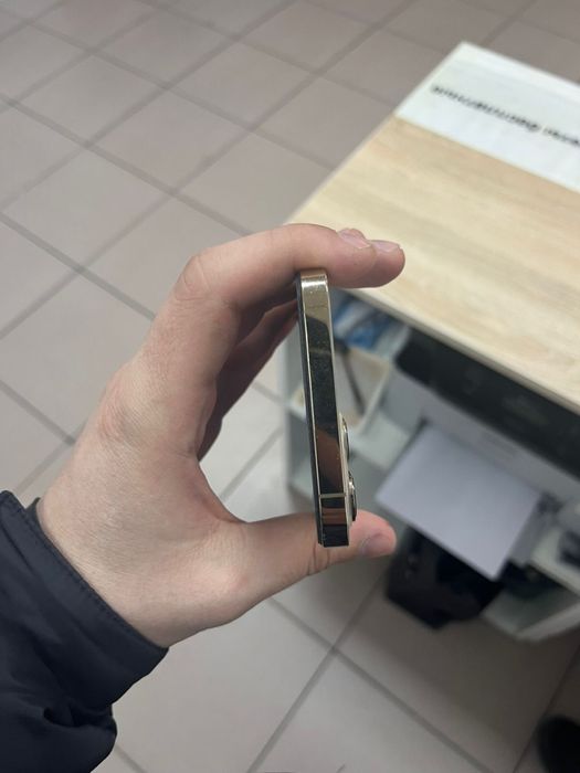 Продам айфон 12 про мах