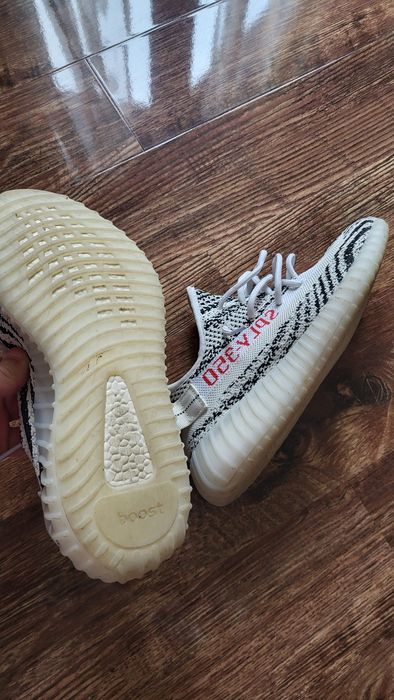 Adidas Yeezy 350 zebra