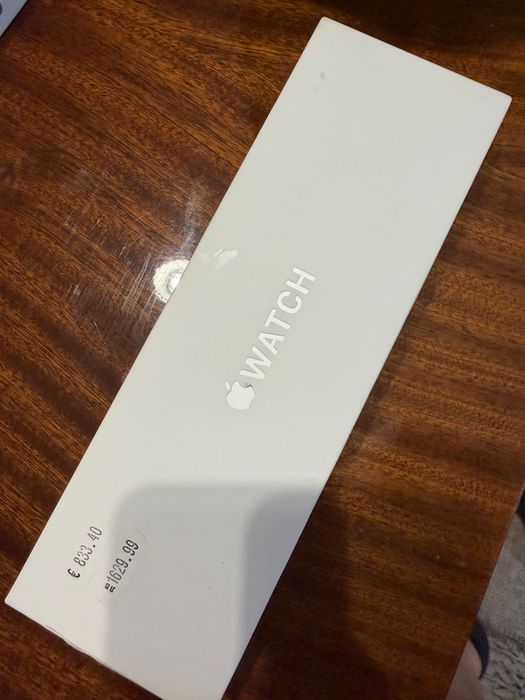 iPhone Apple Watch AirPods