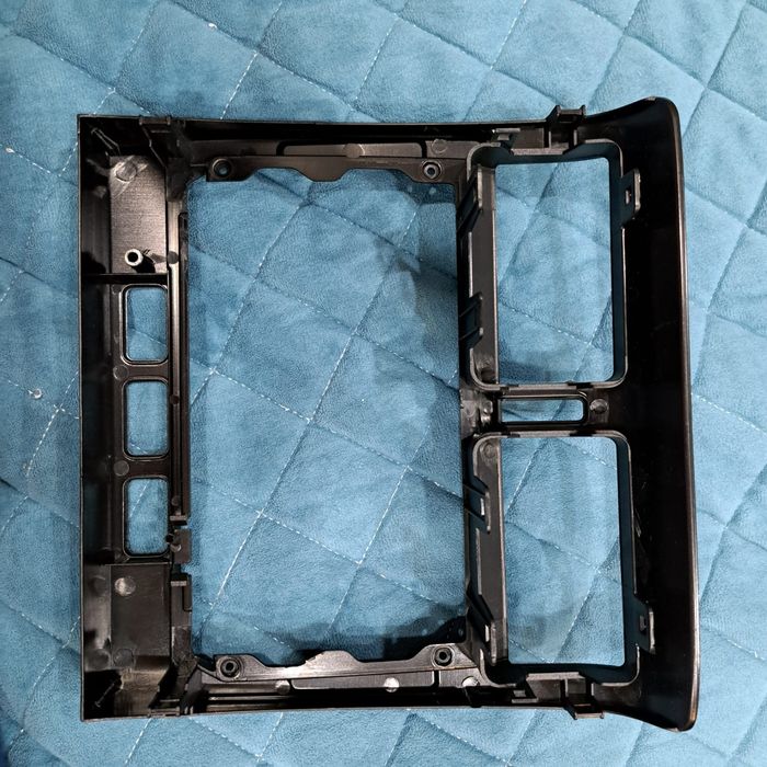 Рамка для штатной магнитолы