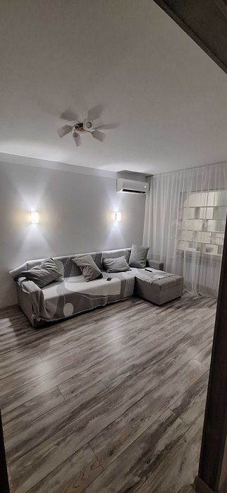 Сдам квартиру посутосно и более.