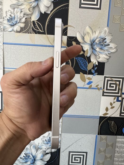 iPhone 13 Айфон белый как новый