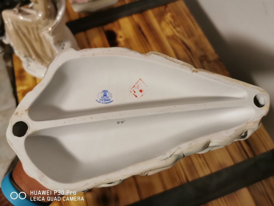 Vând bibelou de porțelan made in Romania