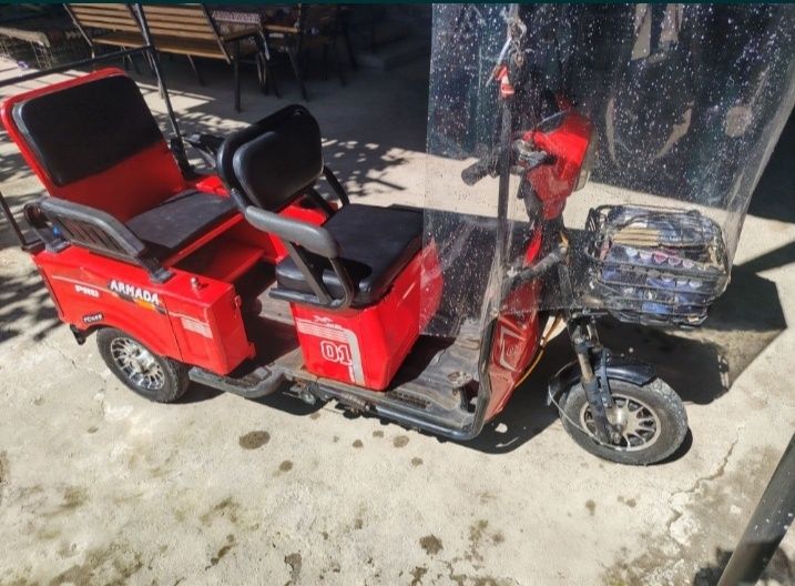 Трицикл Armada Motors sotiladi