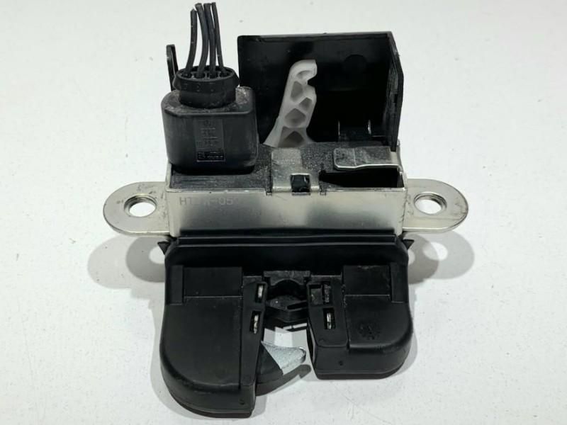 Broasca capota spate Volkswagen Passat B6 3C 1K6827505E Break