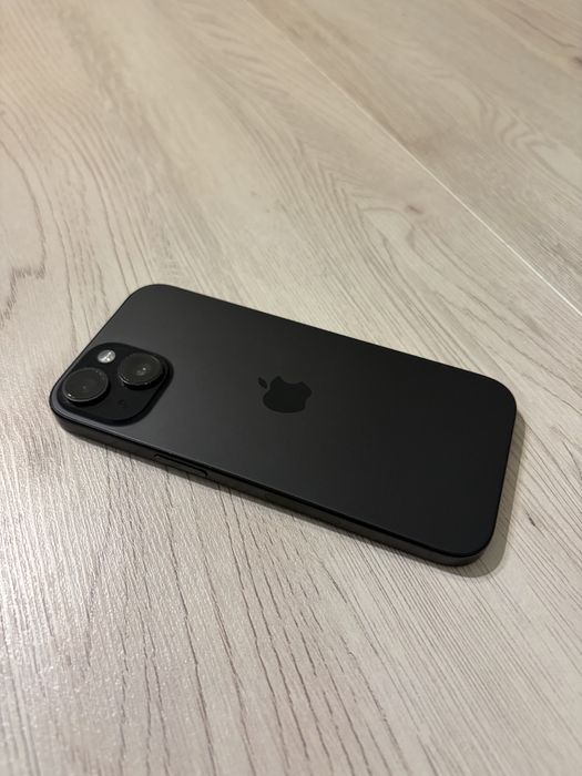 iPhone 15 128Gb черный
