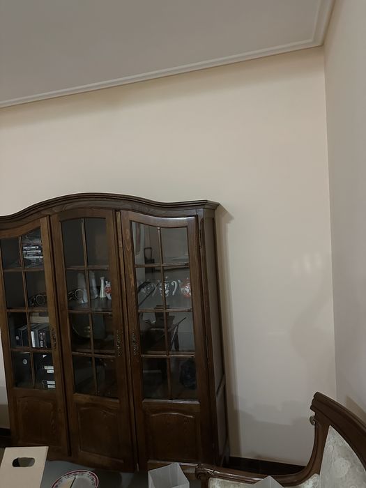 Румынский шкаф из массива ореха