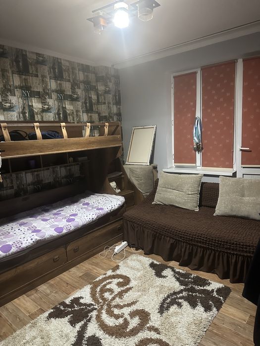 Продам квартиру ……………….