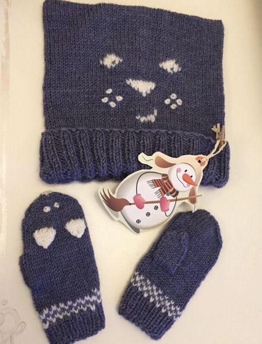 Шапка и варежки детские