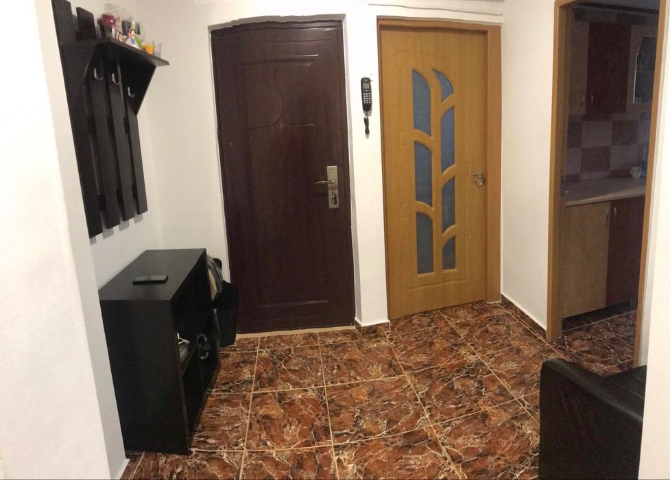Vand Apartament 2 camere Costieni, langa Penny
