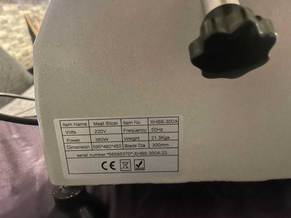 Feliator profesional nou