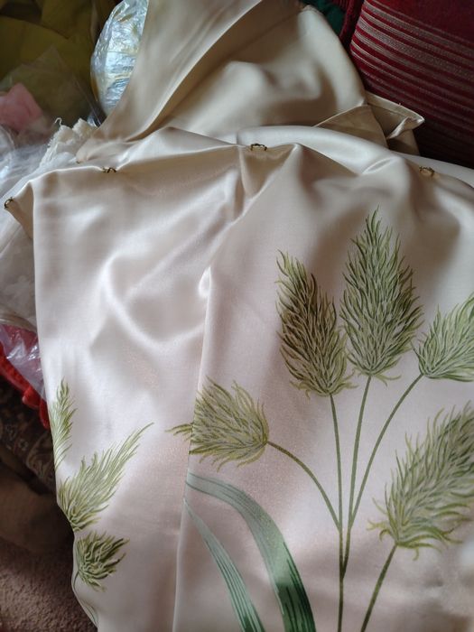 Полотенца, покрывало  на стену, пастельное