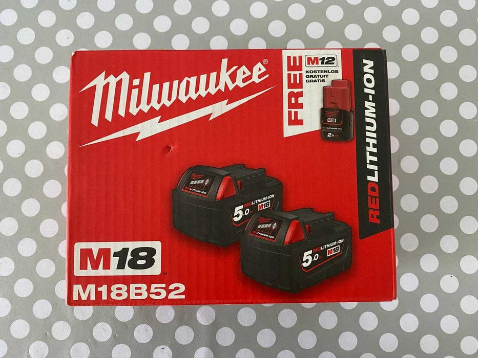 Set 2+1 Acumulatori Milwakee M18 B52, 18V, 5Ah+M12 PRODUS NOU!
