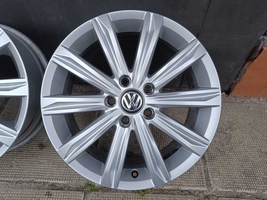 ОРИГИНАЛНИ джанти 17' цола 5x112 ФОЛКСВАГЕН / VW Touran GOLF 57,1 ET52