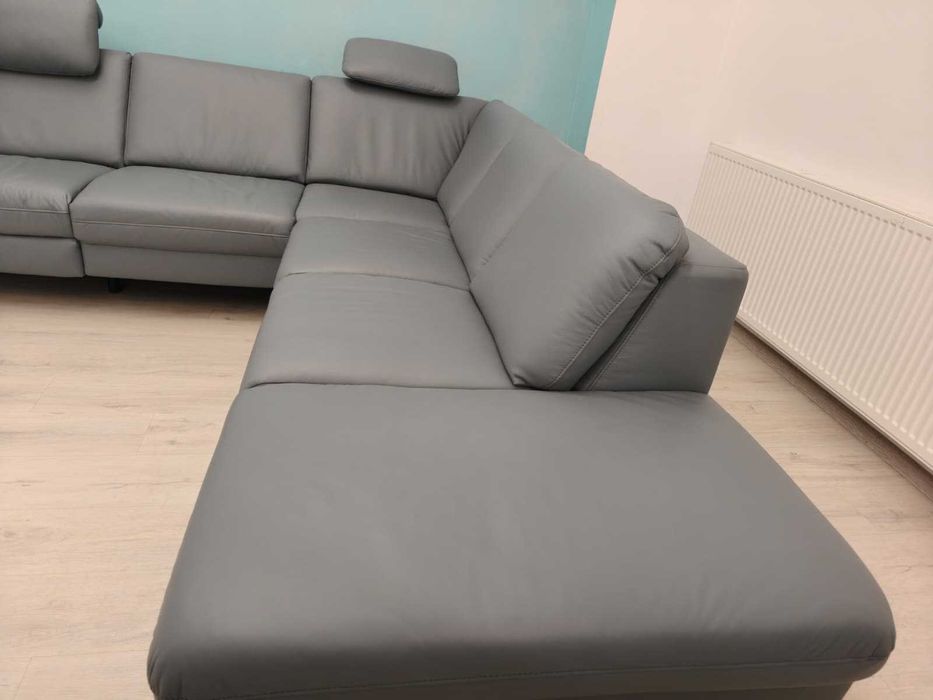 Canapea tip coltar din piele cu sezlong extensibil electric