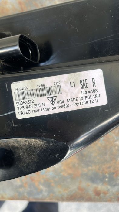 Задни стопове за порше VALEO rear lamp on fender - Porsche E2 lI
