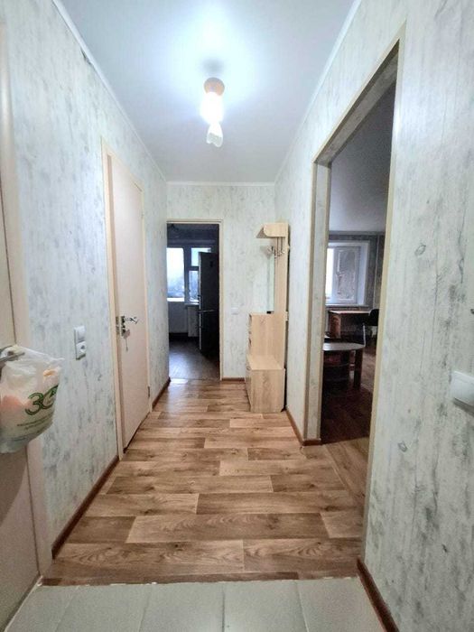 Продаю 1 ком кв 6 микрорайон