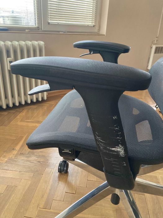 Ергономичен офис стол ErgoPro Mesh – отлично състояние