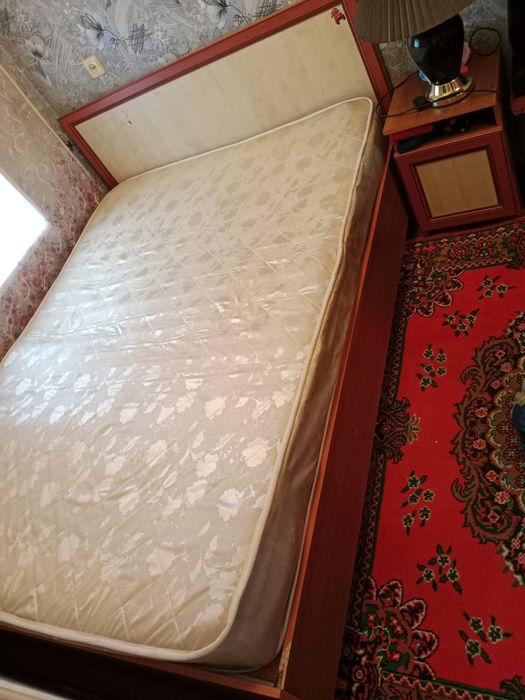Продается спальный кроват